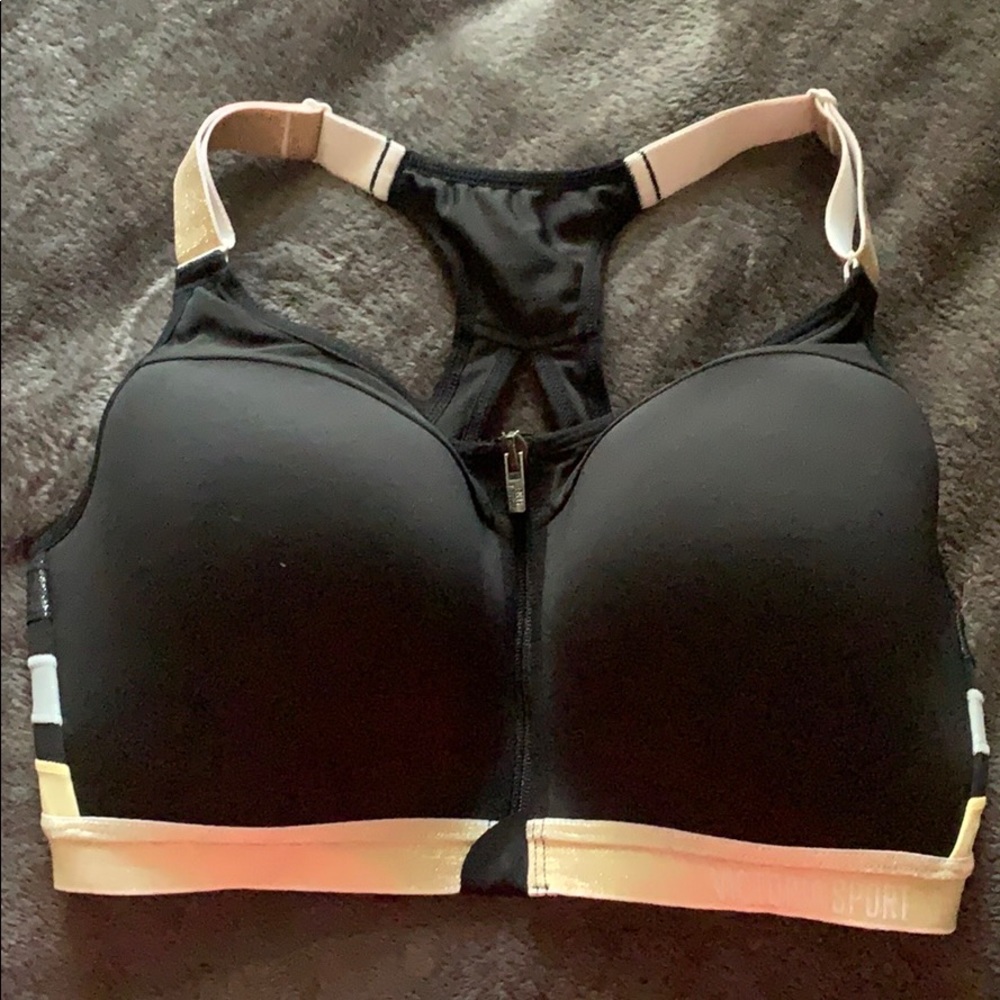 Victoria’s Secret Sports Bra 34DD